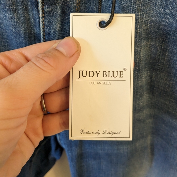 Judy Blue Los Angeles Mid Rise Skinny Fit Jeans - Picture 7 of 8